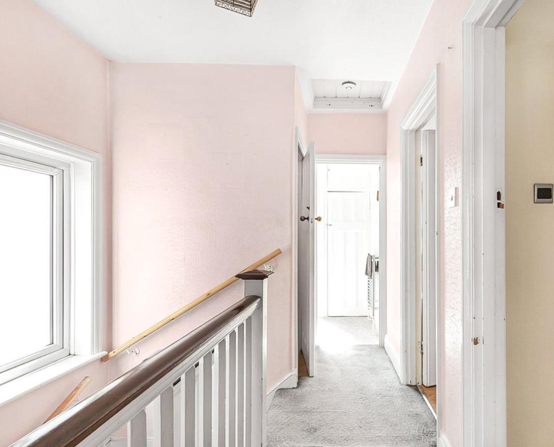 Hale Drive, London